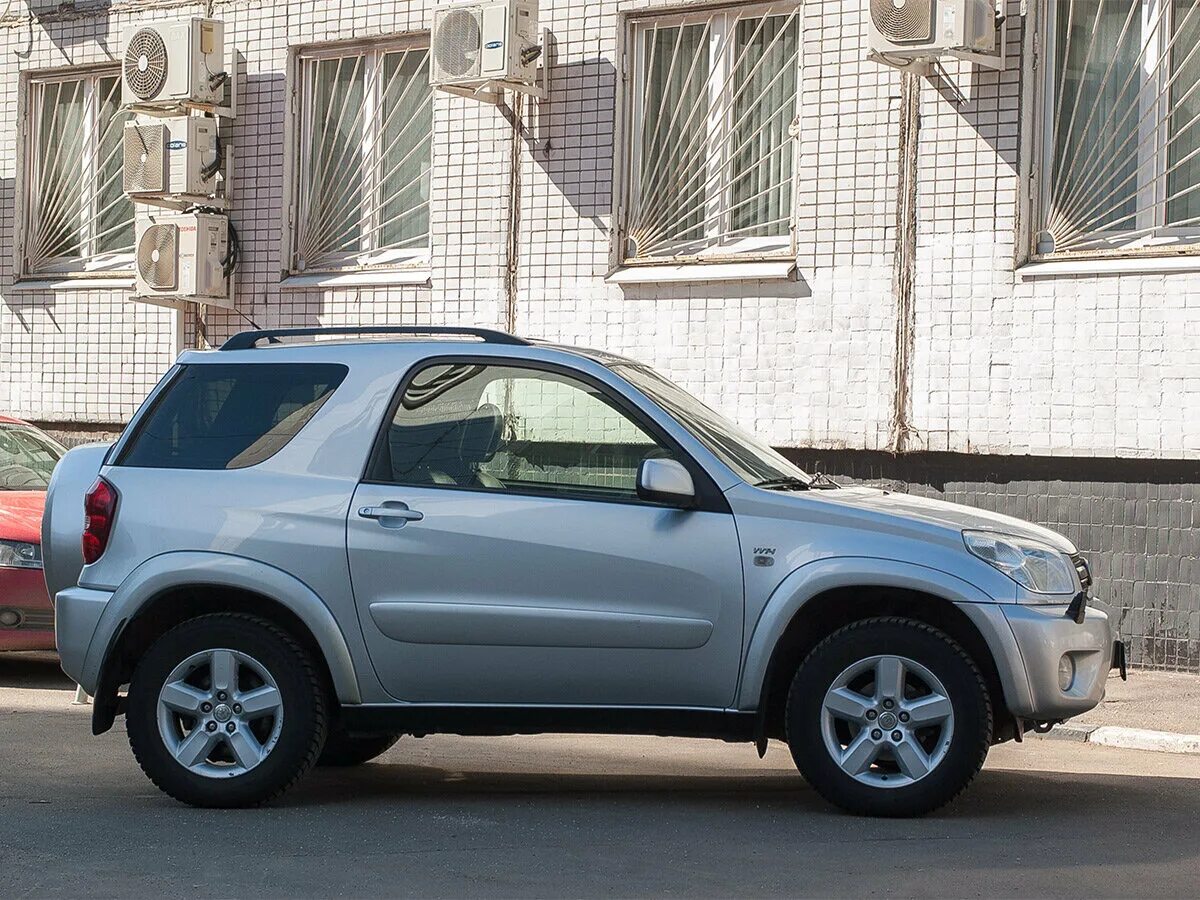 Тойота рав 3 купить. Toyota rav4 2004. Toyota rav4 xa20 3 Doors. Тойота рав 4 2004. Toyota rav4 2003 3 Doors.