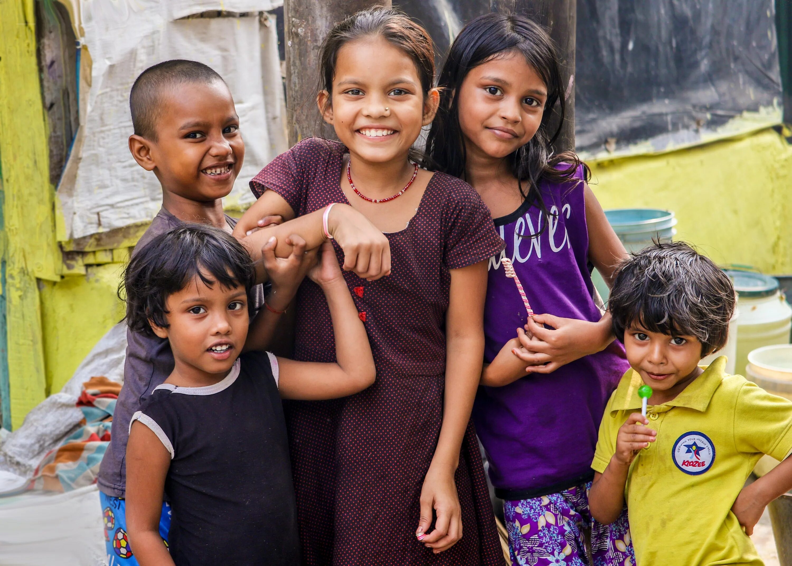 Children village live. Indian дети. Изучаем Индию с детьми. Indian Slum children. Имена из Индии.