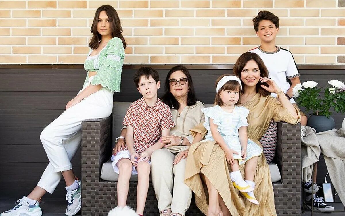 дочь екатерины климовой старшая. дети климовой екатерины 2023. екатерина климова с детьми 2020. дети климовой екатерины 2023. дети климовой.