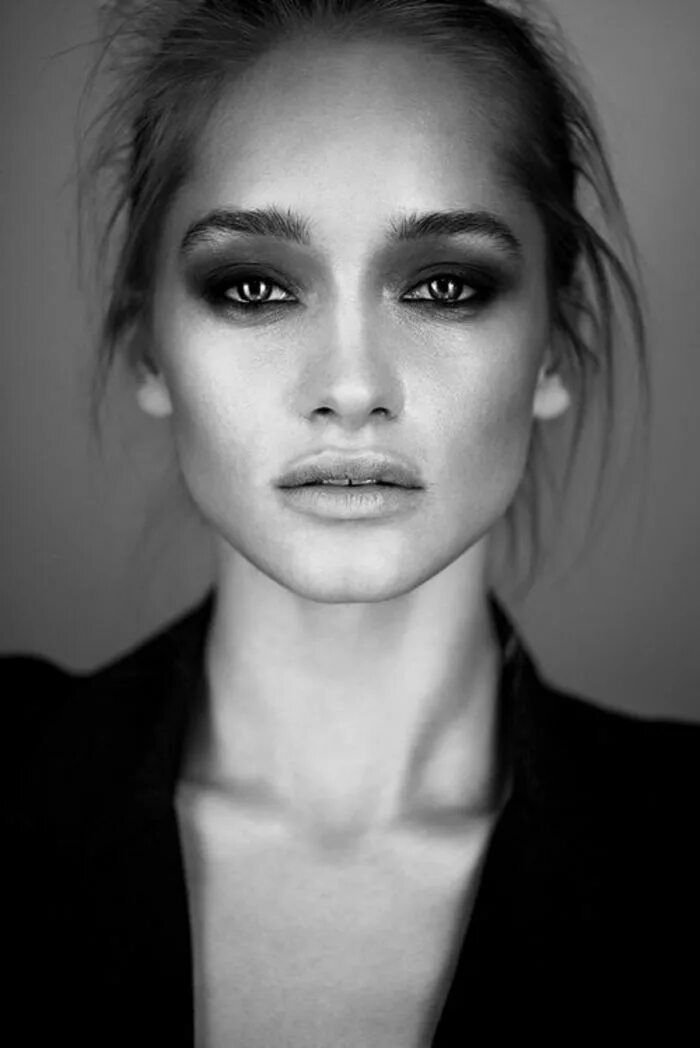 Portrait Hannah & Sarah by Sven-Anton Svensson - Fashion Gone Rogue Portrait, Bl