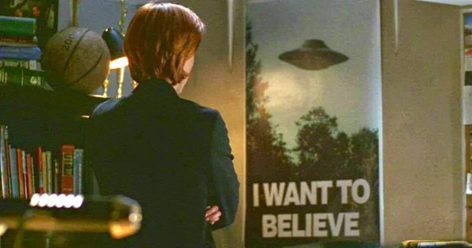 Be someone who обои. I know that i know nothing. Far far away надпись. I want to believe плакат. Обои what should i do.