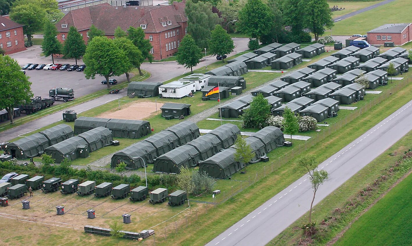 База вс рф. АПЛ-500 полевой лагерь. Военный полевой лагерь РФ. Полевой лагерь армии США. Полевой лагерь НАТО.
