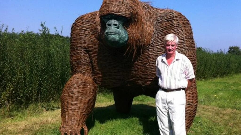 Самый большой см. Самый большой великан. Большой огромный гигантский. Самый большой гигант в мире.