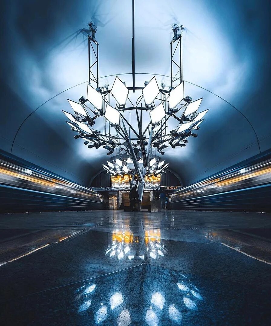 Включи красивую станцию. Красивые станции метро. Самые красивые станции метро. Красивые станции метро Москвы. Самые красивые станции Москвы.