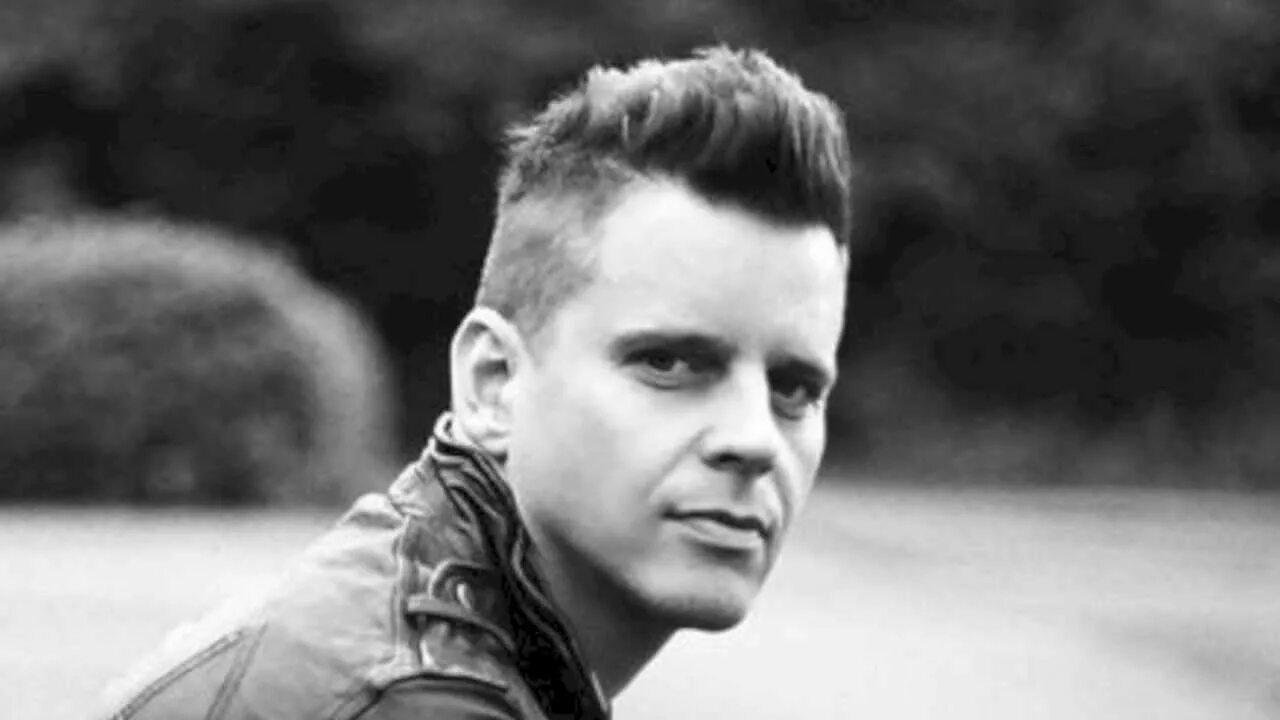 Christian burn. Кристиан бернс. Кристиан бернс фото. Кристиан антони. Кристиан бернс певец.