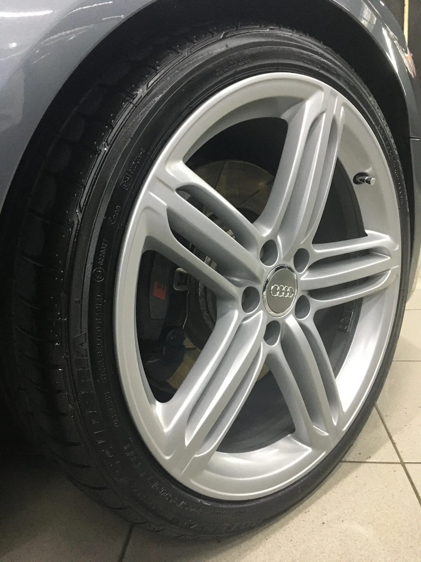 R19 j9. 5j. Диски с шинами на оптиму r19 245/45. 437 стиль bmw r19. Audi a4 245 45 19.