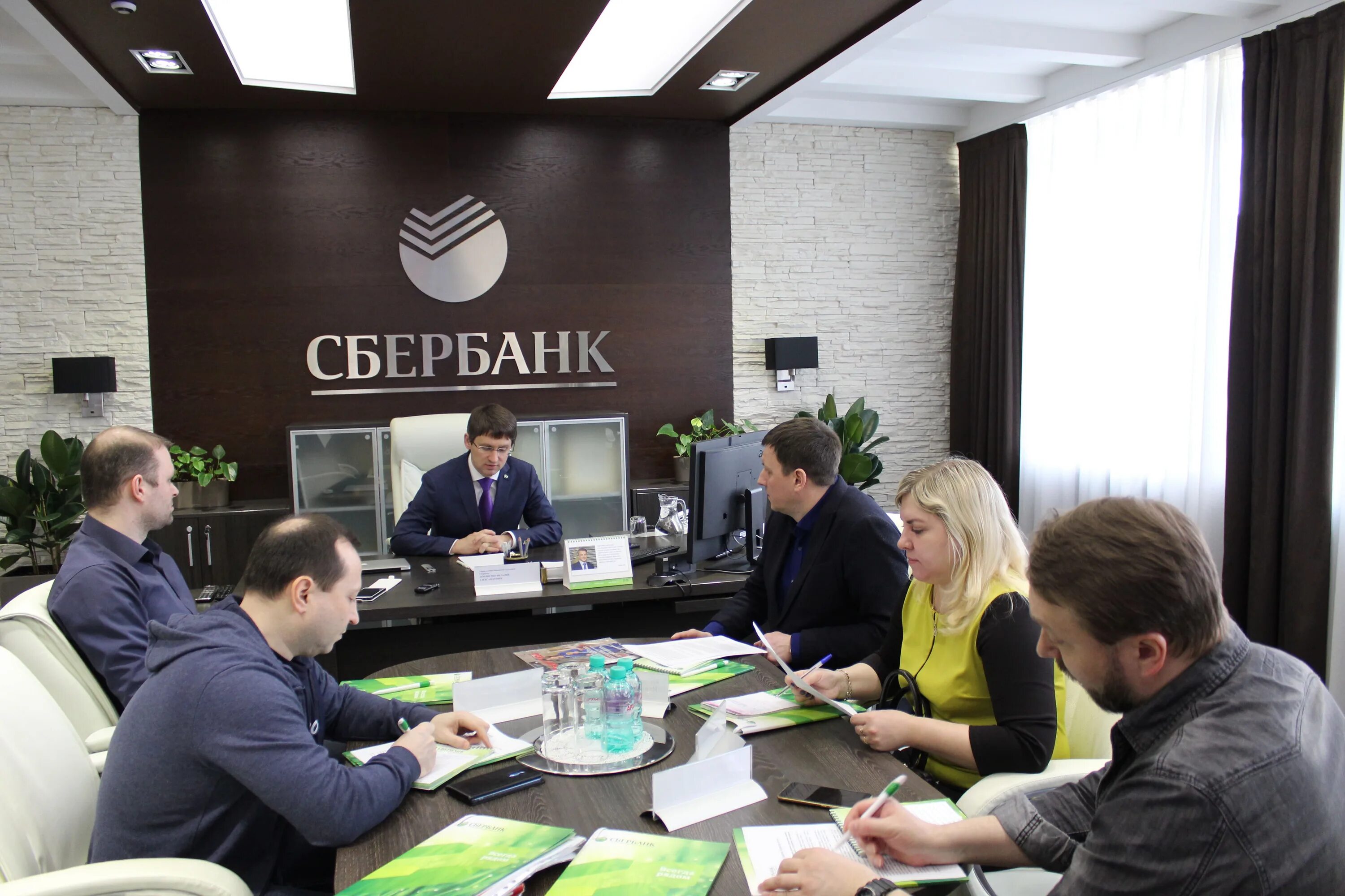 Sberbank legal. Юрист Сбербанк. Ивановское отделение Сбер. Иваново Сбербанк отделения. Сбербанк дорогая.