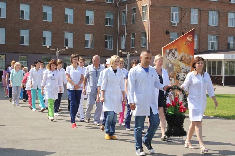 1 Городская больница Энгельс. Энгельсская городская больница 2. Главный врач 2 городской больницы Энгельс. Красная больница Энгельс. Медицинский сайт энгельса