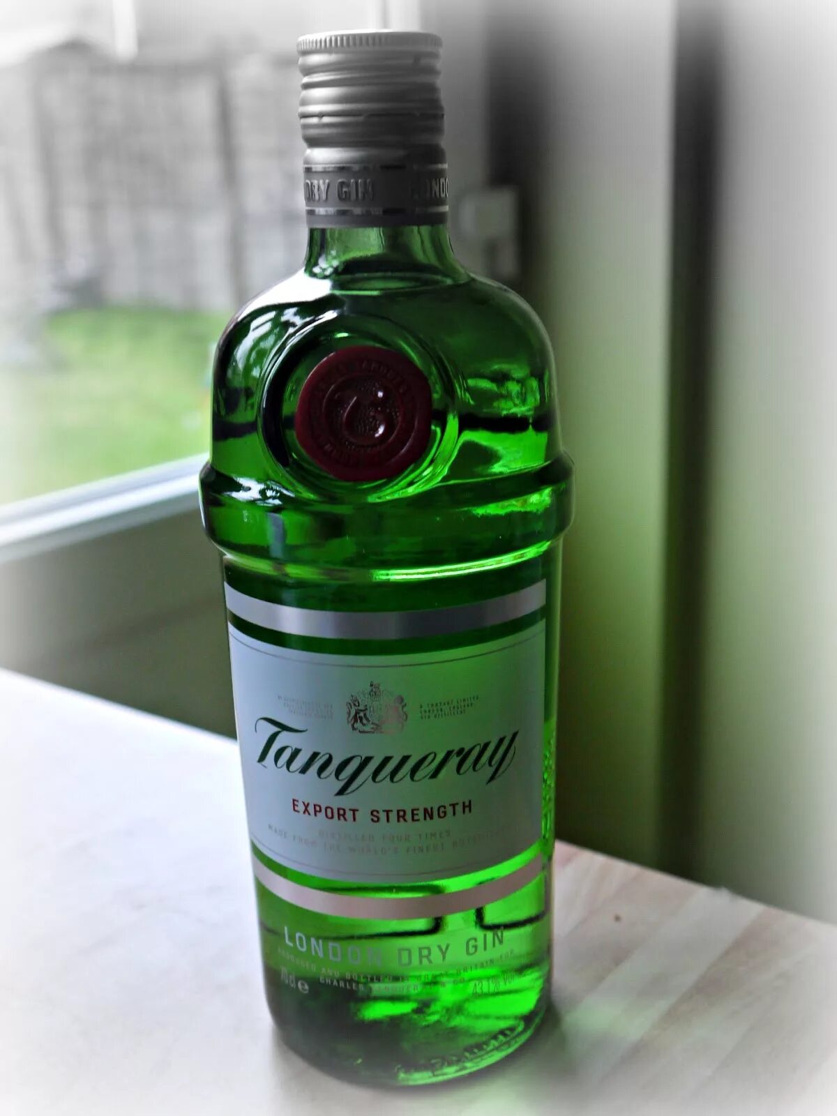 Джин Танкерей Лондонский. Танкерей Лондонский сухой. Tanqueray Джин BLACKBERRY. Джин танкерей