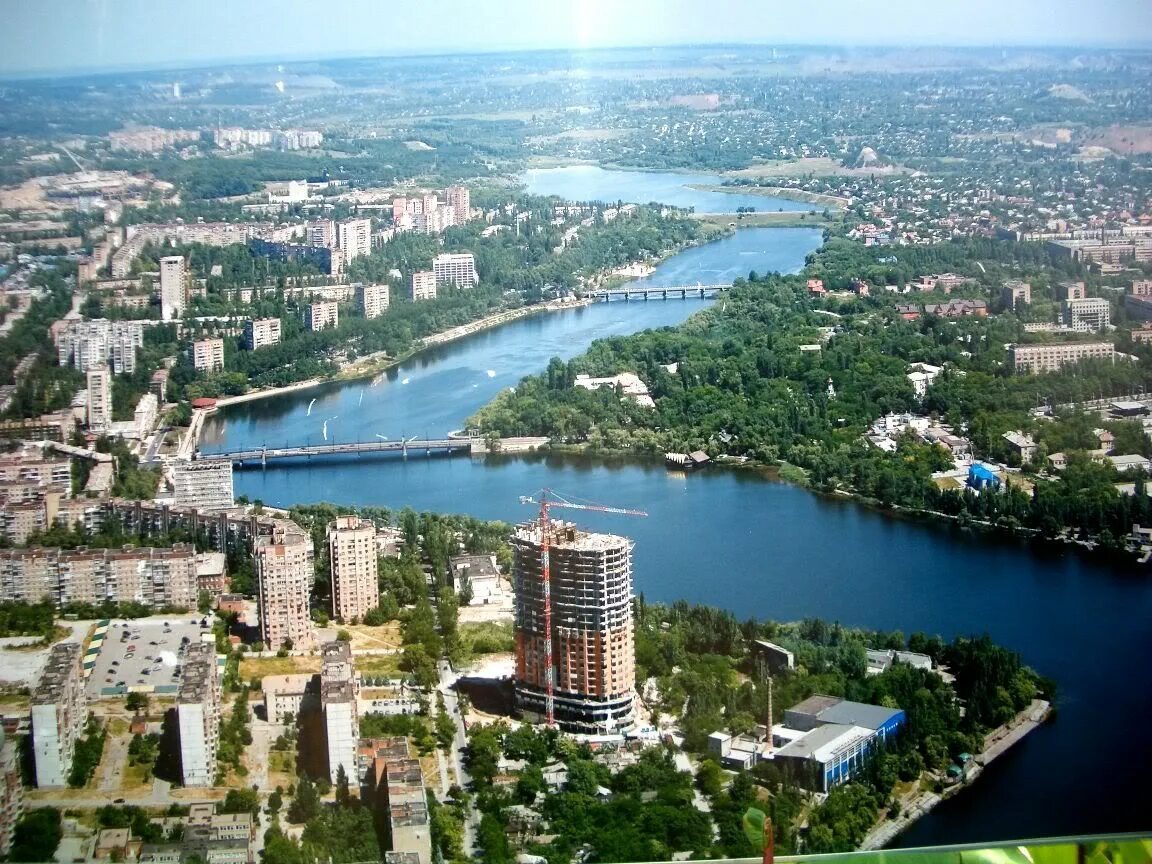 Донецк фото. Донецк город. Город Донецк Донбасс. Донецк центр города. Донецк с высоты центр.