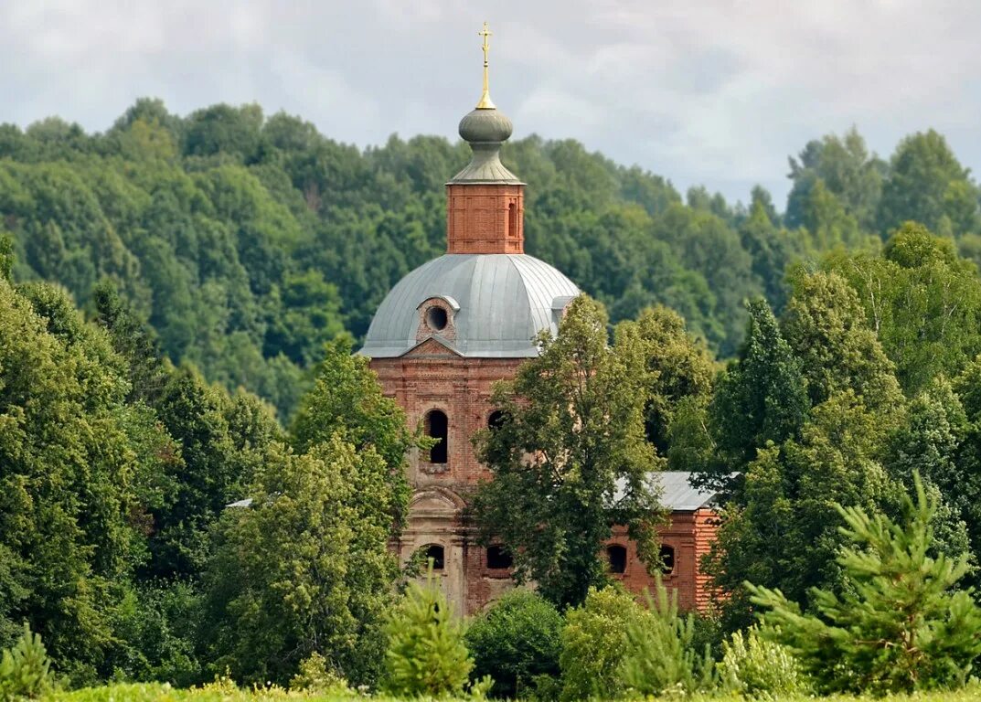 Вяземский район. Богородицкое. Смоленская Церковь. Церковь Богородицкое Вяземский район. Церковь Смоленской иконы Божией матери Одигитрии. Заброшенные храмы Вяземского района.