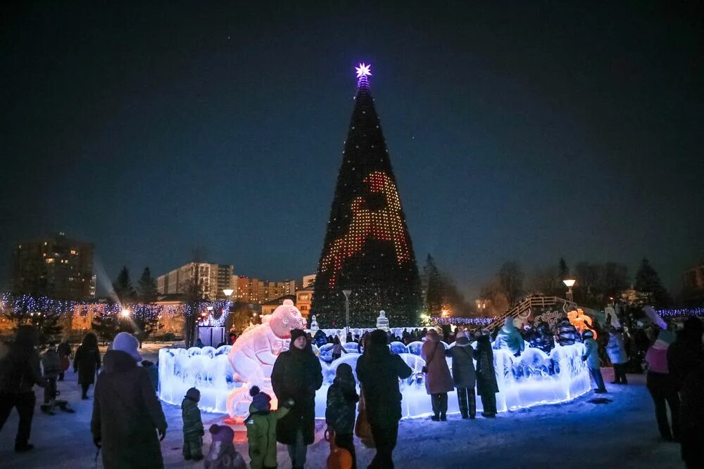 Масленица в пышме 2024. Ледовый городок Екатеринбург 2023. Ледовый городок Каменск-Уральский. Верхняя Пышма 2023. Ледовый городок верхняя Пышма.