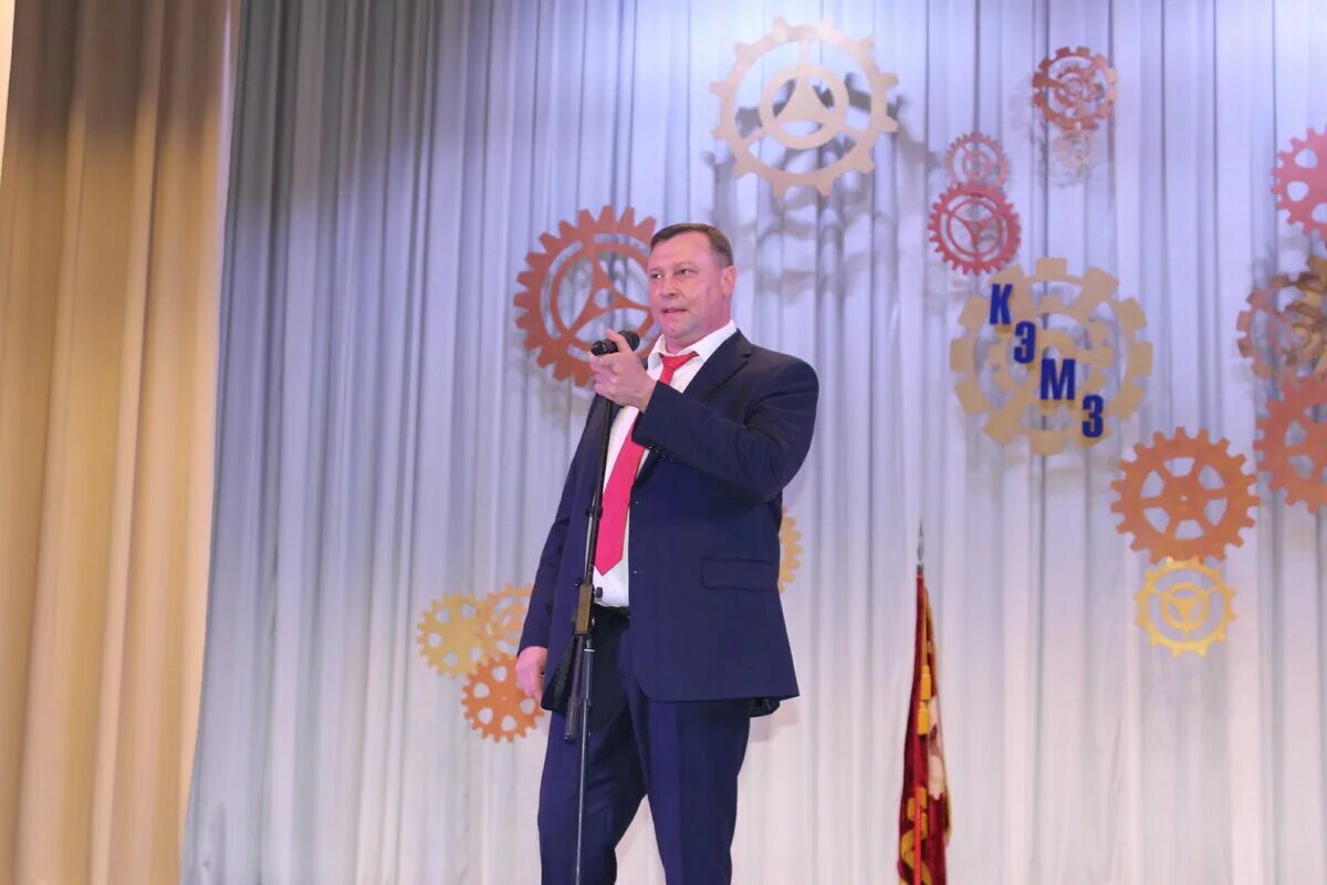 Машиностроитель курский завтра. День машиностроителя 2022. Машиностроитель. Машиностроитель курский завтра. С днем машиностроителя.