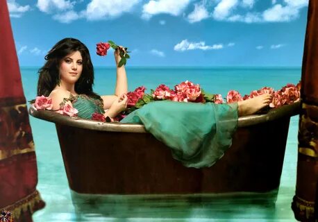 Slideshow: nude monica lewinsky.
