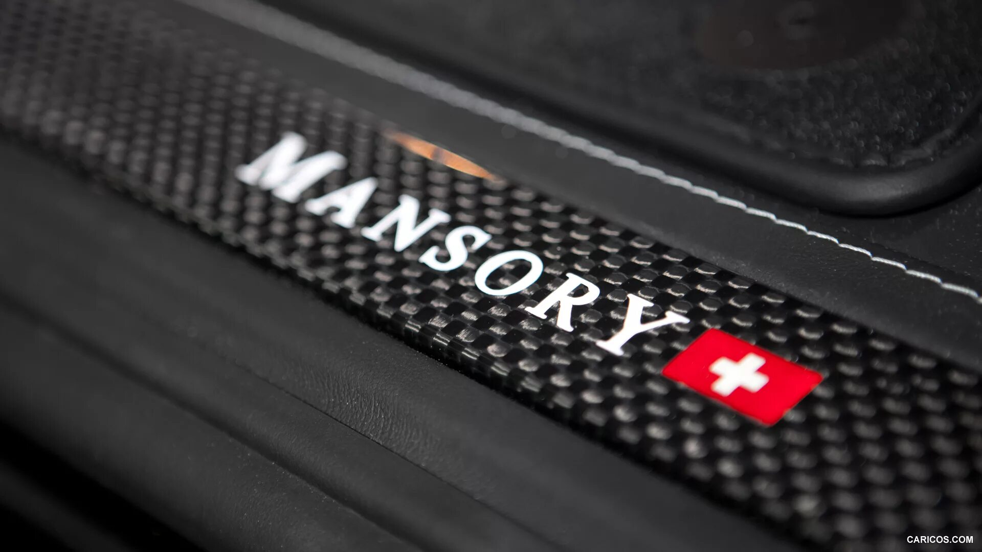 Detail popular. Steel door hinge drawing. Door plan section. Detail popular. Красивая пара стильно гламур.