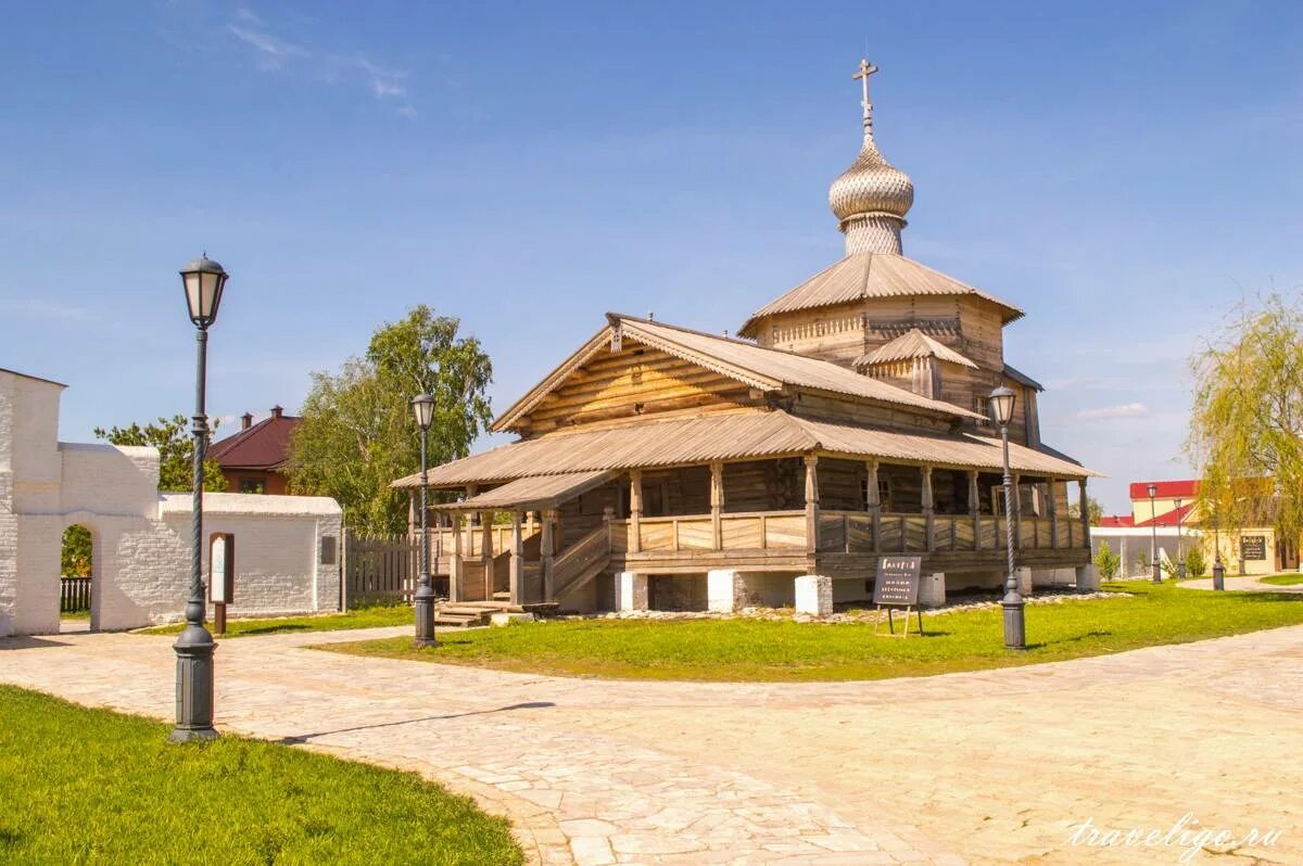 Свияжск самостоятельно. Остров-град Свияжск Свияжск. Свияжск остров-град Свия. Остров град Свияжск Церковь Ивана Грозного. Остров град Свияжск церкви.