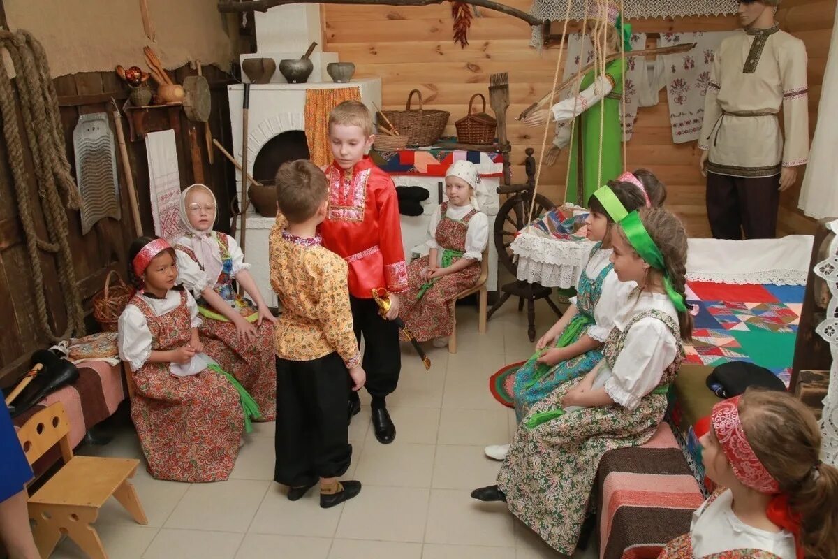 Детский садик новосибирска. Музей в детском саду. Центр краеведения в детском саду. Музей профессий в детском саду. Детский сад 450 Новосибирск.