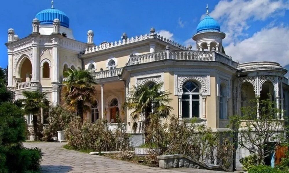 бухарский дворец. бухарский дворец. дворец эмира бухарского в бухаре. эмир бухарский в ялте. дворец эмира бухары в ялте.