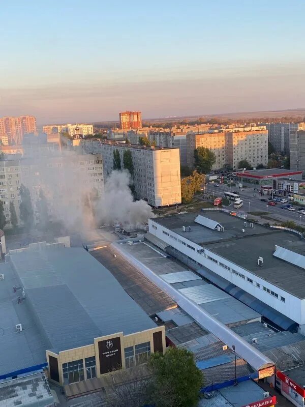 В контакте подслушано в курчатове курской. Пожар в Курчатове Курской области. Пожар на Курчатова. Рынок Курчатов. Рынок в Курчатове Курской области.