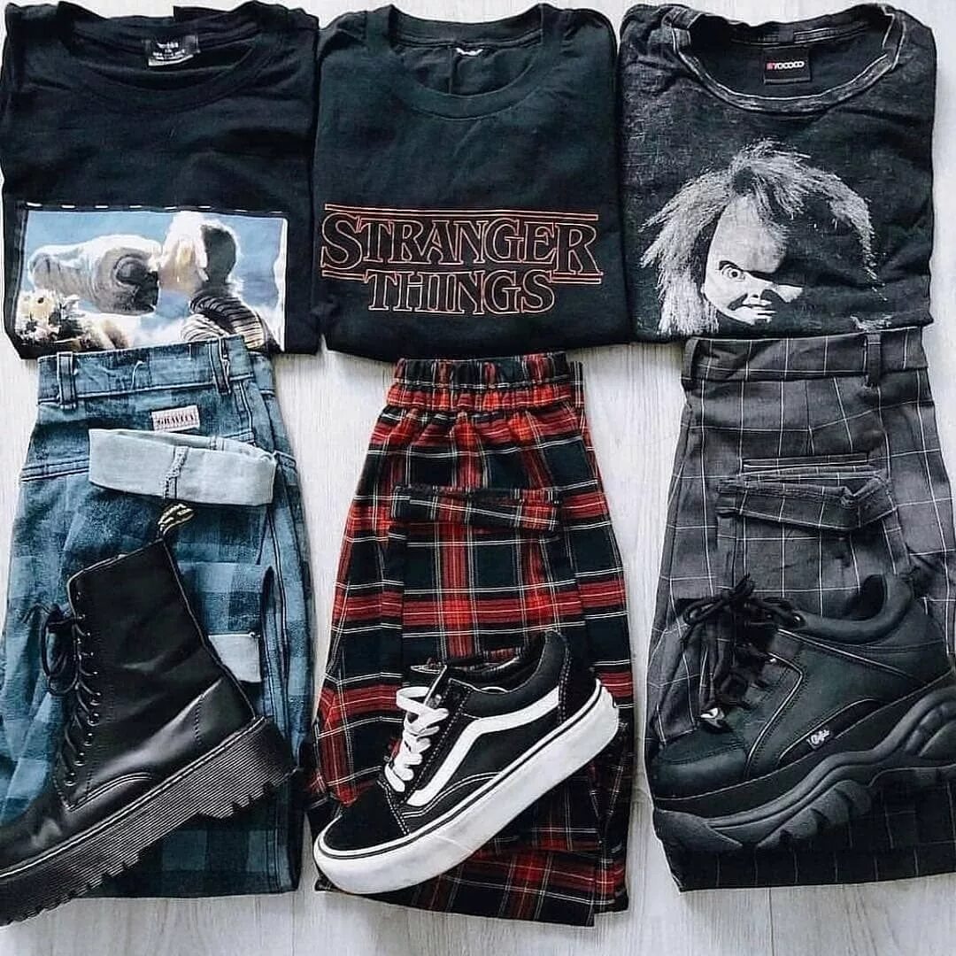 Grunge ru. Одежда Грандж стиль гранж. Гранж одежда 2023. Goth outfit Грандж 2020 одежда. Стиль гранж 2021.