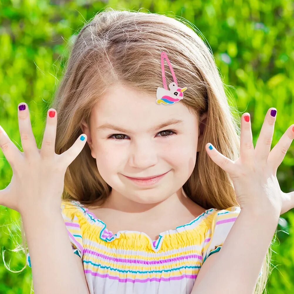 Красивые ногти для девочки. Детский маникюр. Маникюр для детей 6 лет. Красивый детский маникюр. Маленький маникюр для девочек.
