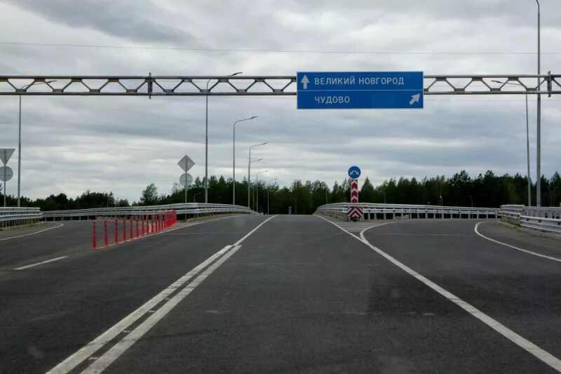 Кириши дорога. Дорога новгород. Дорога из новгорода в череповец. М11 фото. Трасса м11 великий новгород гатчина.