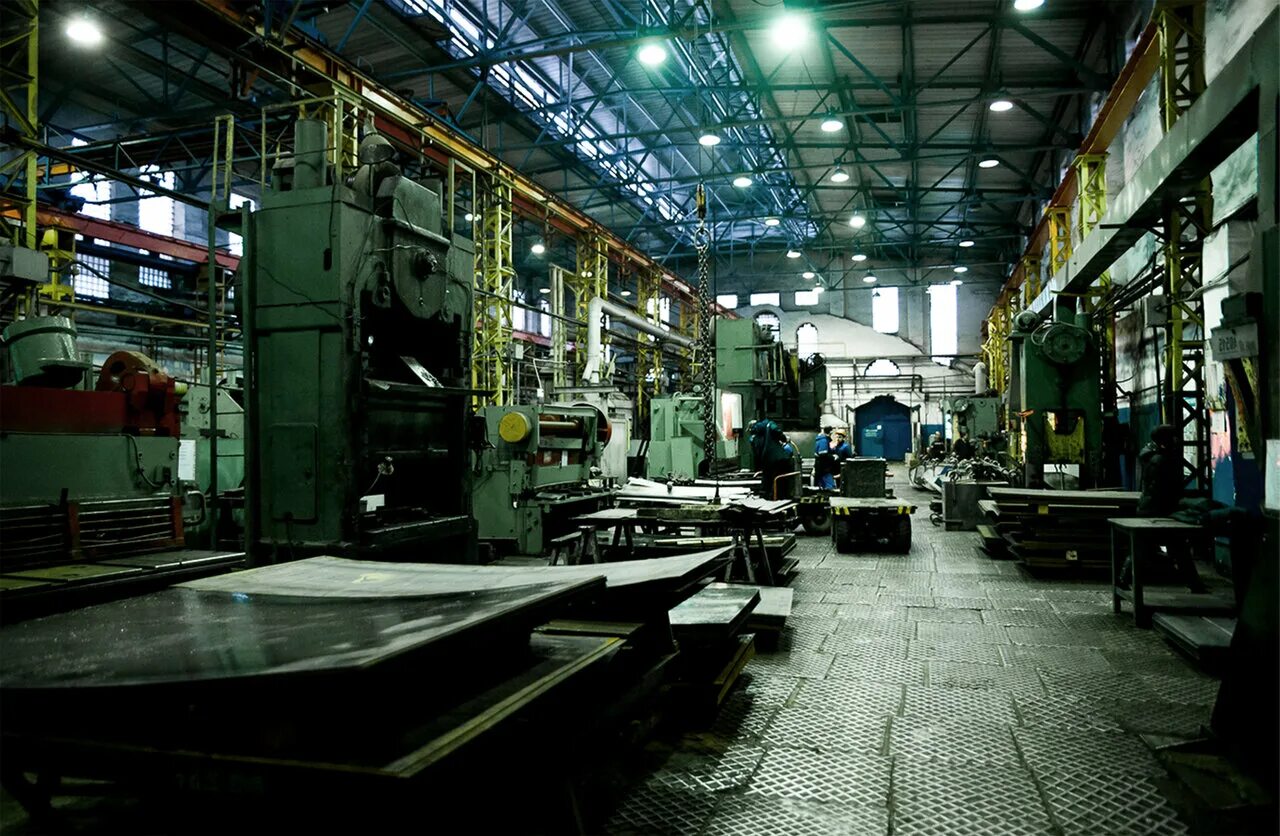 завод сот. агрегатный завод камаз. механический цех завода. цех металлоконструкций машиностроительного завода. карьерная 20.