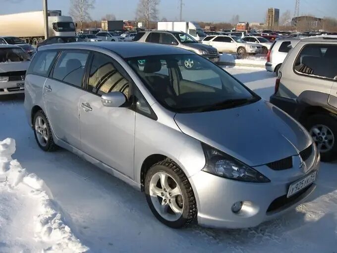Митсубиси грандис 2003. Mitsubishi grandis 4wd turbo. Мицубиси грандис 2003 2. Mitsubishi grandis 2011. Митсубиси грандис 2003.