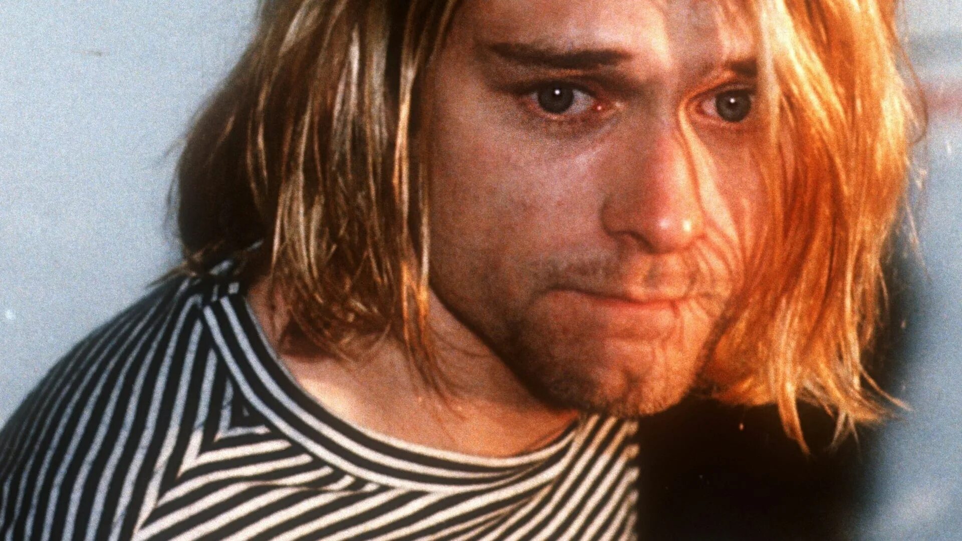 курт кобейн фото. курт кобейн 8 апреля 1994. курт кобейн стрижка. группа нирвана курт кобейн. нирвана курт кобейн.