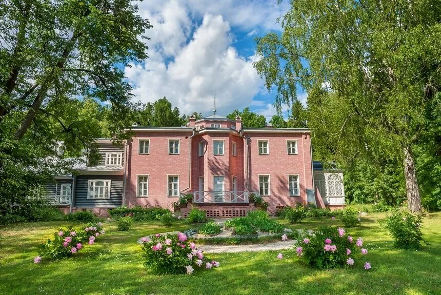 Подмосковная жизнь