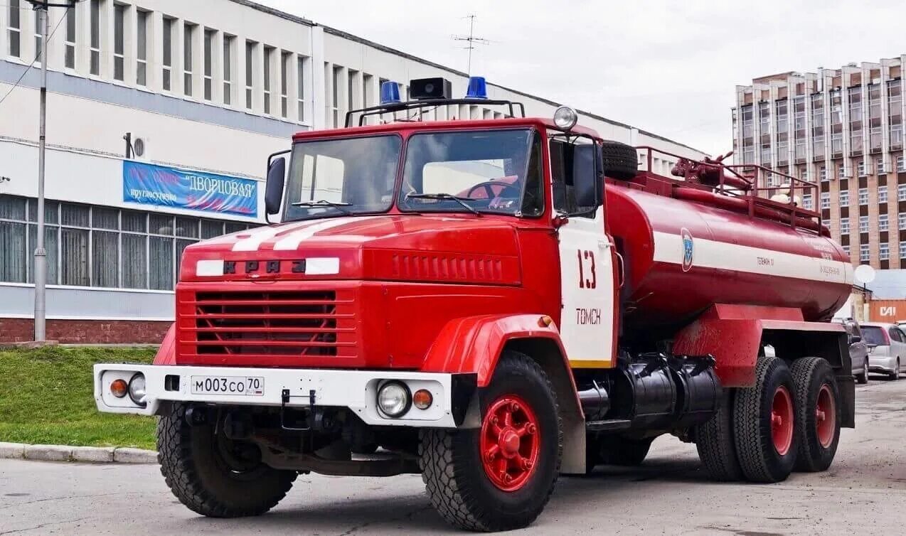 Пожарная машина КРАЗ 65055. КРАЗ 255 пожарный. КРАЗ 6510 пожарная машина. КРАЗ 255 пожарная машина.