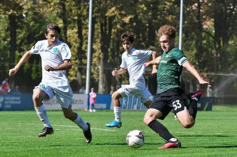 фк краснодар сборы. разминка перед игрой в футбол. краснодар на сборах. фк краснодар сборы. фк краснодар сборы.