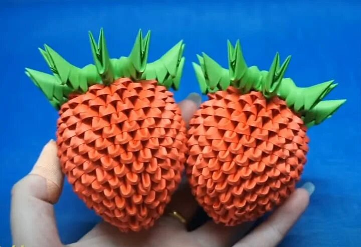 Оригами клубника. Оригами клубника. Оригами. Объемная клубника из бумаги. Оригами земляника.