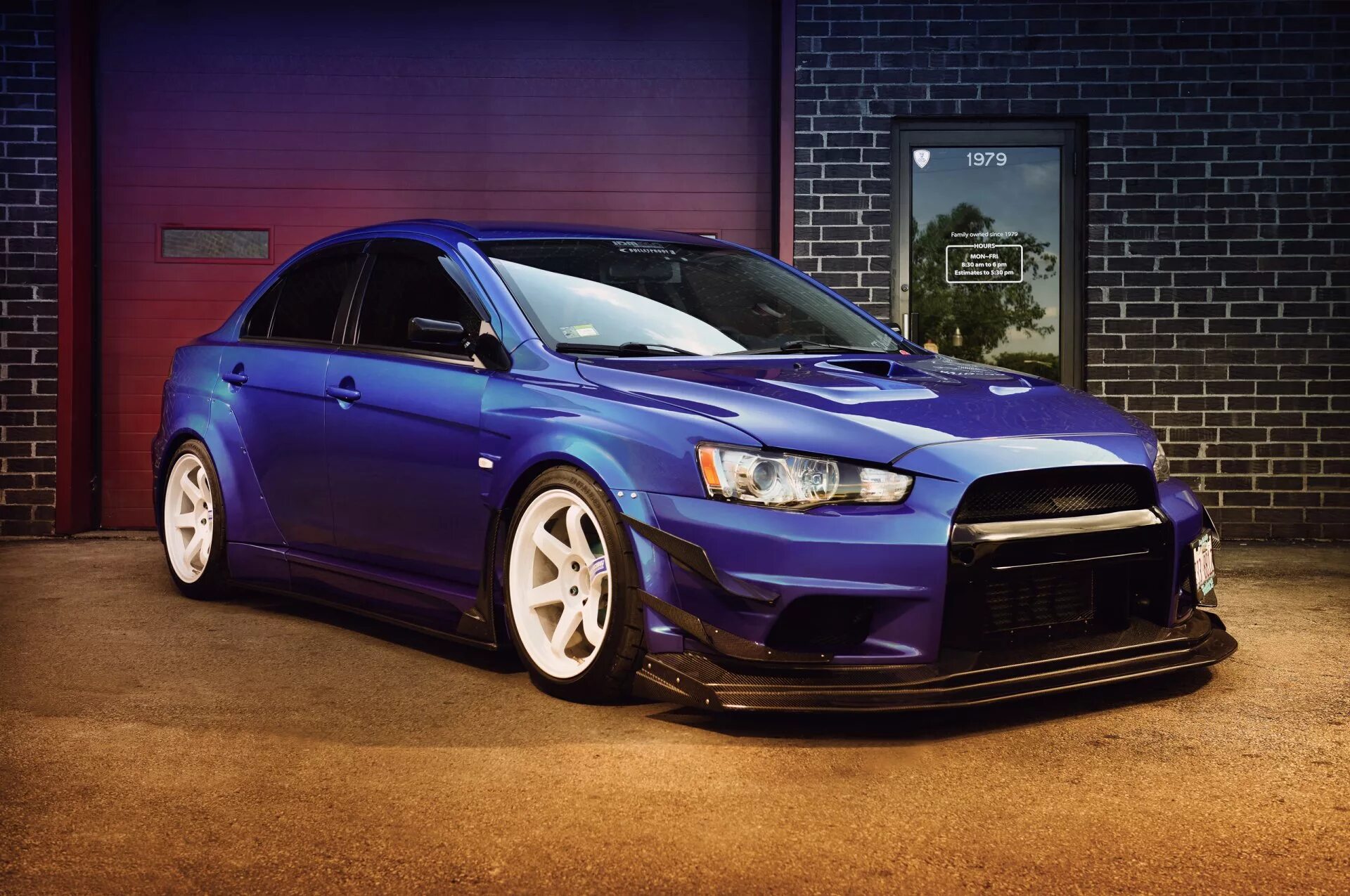 Mitsubishi evo x. Митсубиси Лансер 10 EVO. Митсубиси Эволюшн 10. Lancer EVO 10. Лансер 10 Эволюшн.