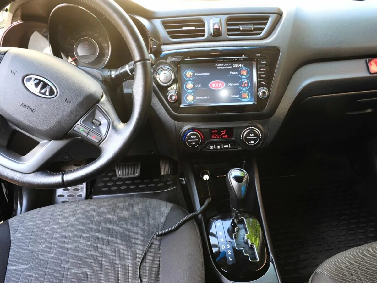 2013 комплектации. Hyundai solaris 2012 1. хендай солярис комплектации комфорт 2013. киа рио 2013 автомат. 2013 комплектации.