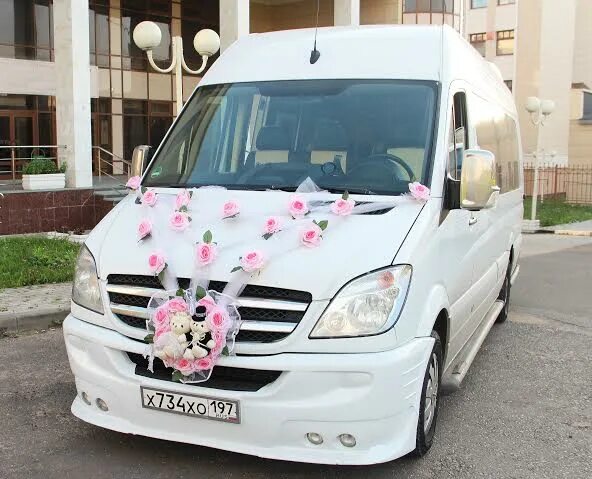 Микроавтобус Мерседес-Ситроен свадебный. Микроавтобус на свадьбу в Москве. Мерседес Sprinter VIP на свадьбу. Mercedes Benz Sprinter на свадьбу. Аренда микроавтобуса посуточно