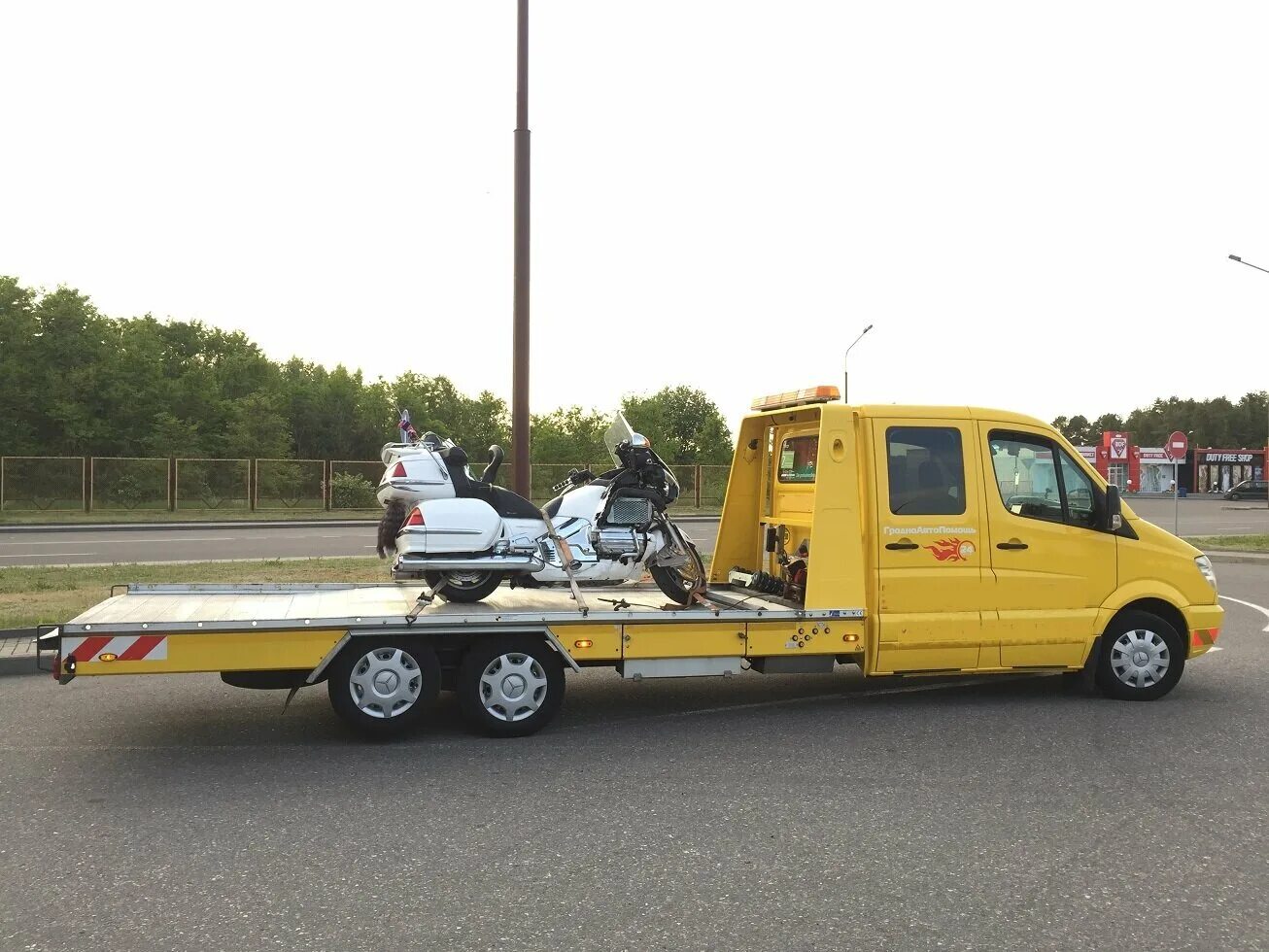 эвакуатор sprinter. эвакуатор гродно. эвакуатор volvo fm 4++. автопомощь эвакуатор. эвакуатор гродно.