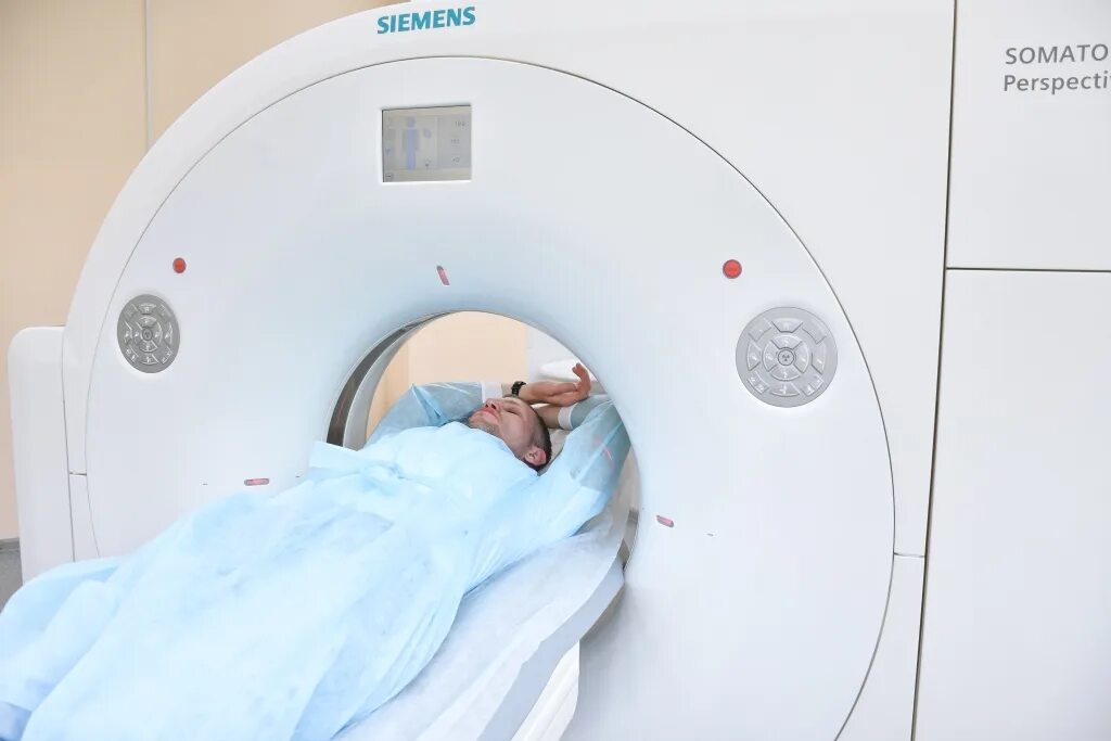 Компьютерная томография (кт). Ркт аппарат. Кт томограф. Optima mr450w gem. Мрт современное оборудование.