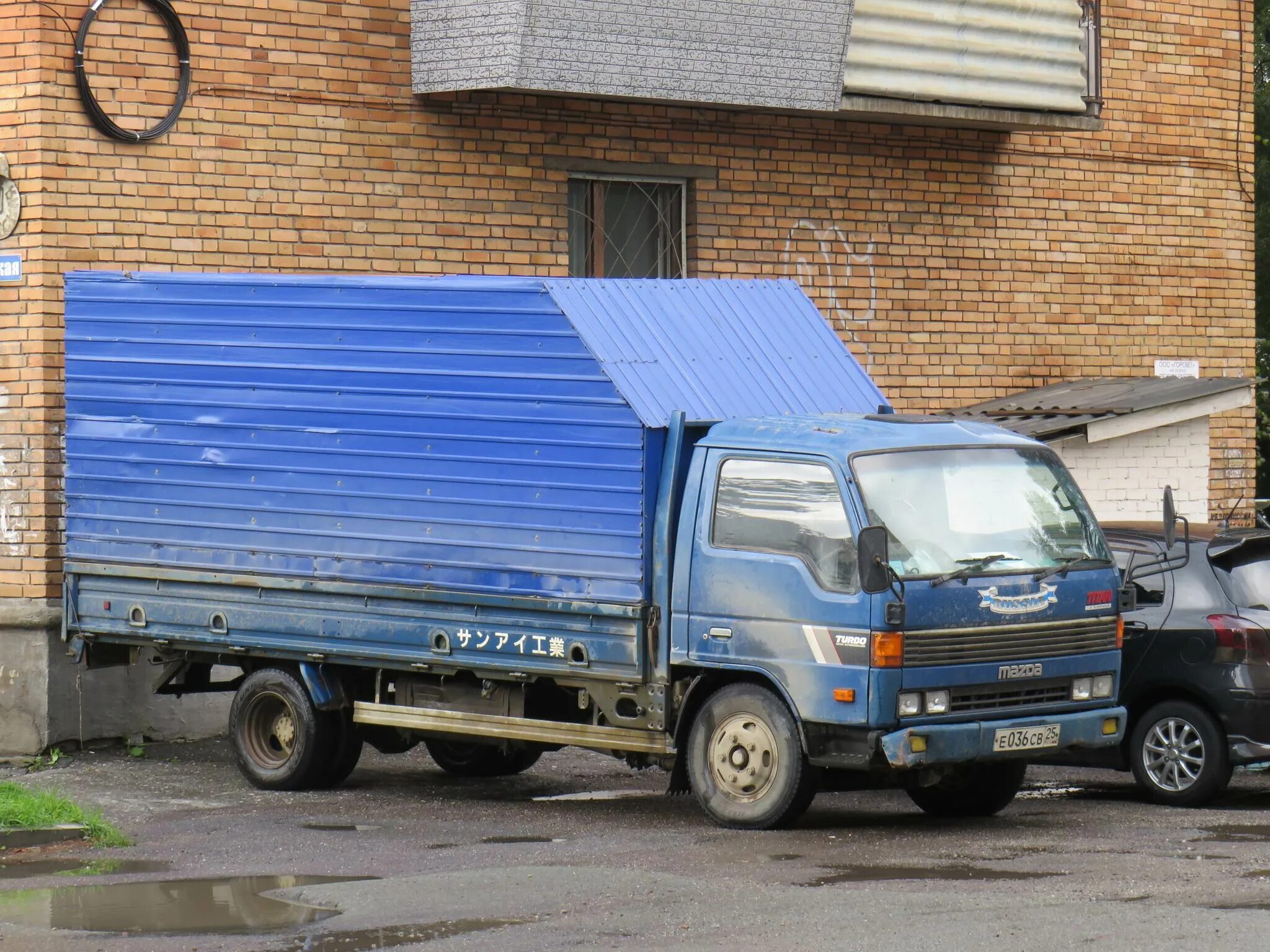 Грузовики бу в красноярском. Мазда Титан грузовик. Мазда Титан 1999 бортовой грузовик синий. Мазда Титан 2020 грузовик. Мазда Титан широколобый.