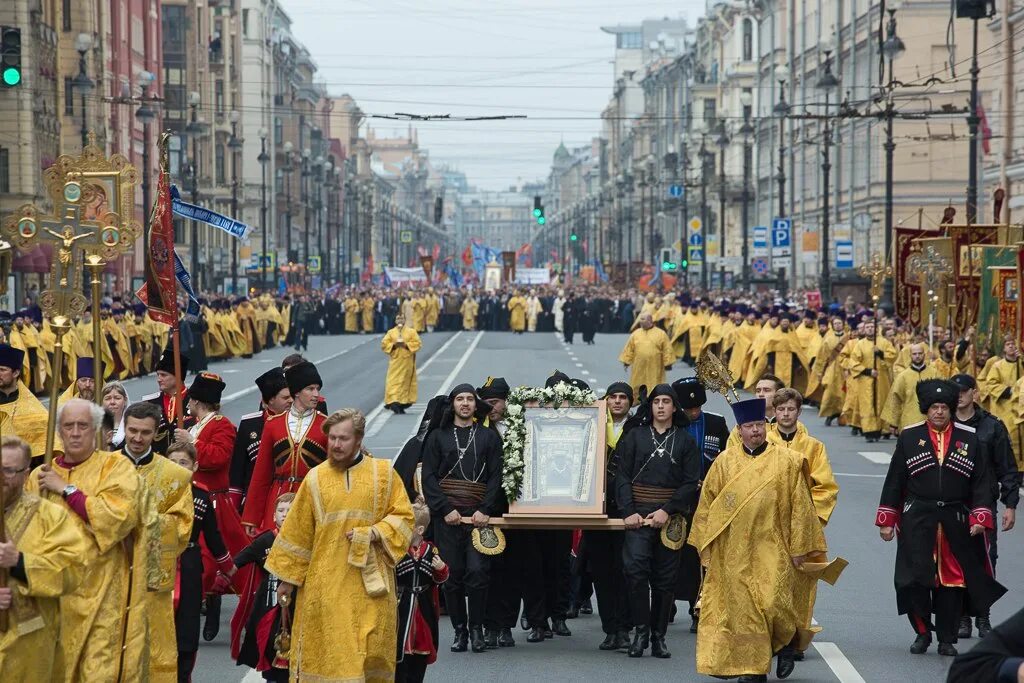 Крестных ход 12 сентября. Александро невская лавра крестный ход.