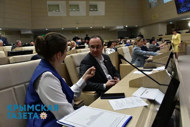 Список кандидатов в госсовет крыма. Собрание госсовета. совещание фото. госсовет симферополь. заседание картинки.