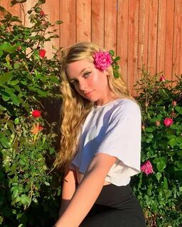 Naomii sky