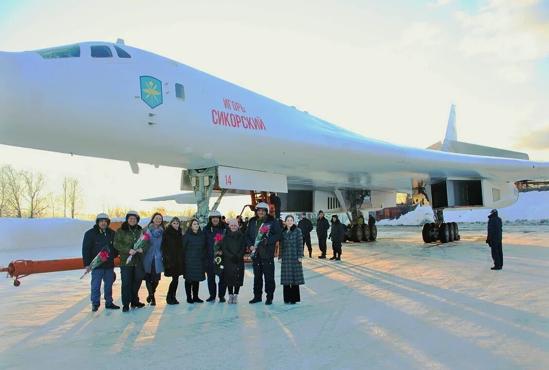 Белый лебедь самолет ту 160. Ту-160м. Ту-160м белый лебедь. Белый лебедь высота