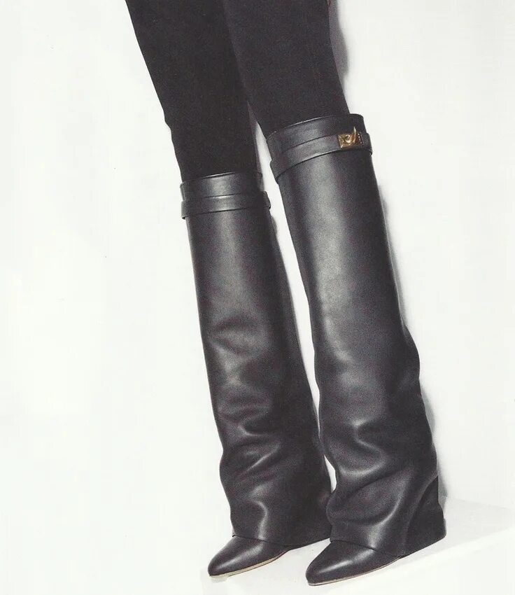 Givenchy boot. Сапоги givenchy shark. сапоги живанши 2012. живанши сапоги трубы. shark lock boots givenchy 2012.
