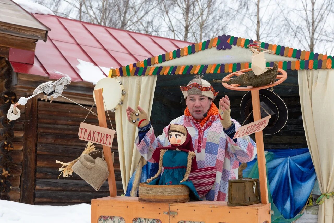 Масленица в музее деревянного зодчества в Суздале. Музей деревянного зодчества в Суздале Масленица 2023. Масленичные гуляния в Суздале. Песни на масленицу 2024