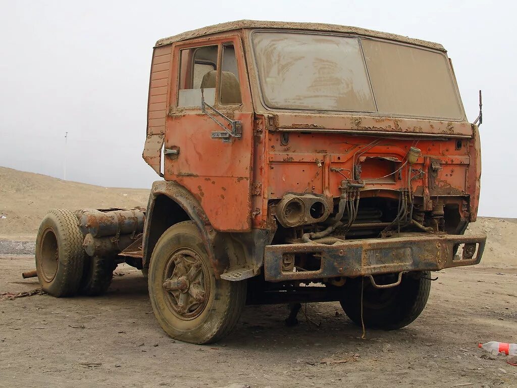 Камаз 5410 ржавый. Включи старый камаз. Включи старый камаз. Камаз 5320 старый. Включи старый камаз.