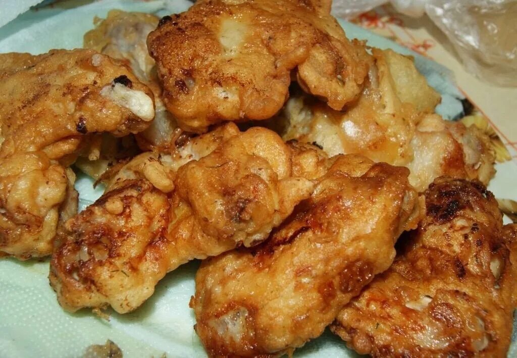 Куры жареные в кляре. Грудка в кляре на сковороде пошаговое. Куриное филе в кляре. Куры жареные в кляре. Куриные кусочки в кляре.
