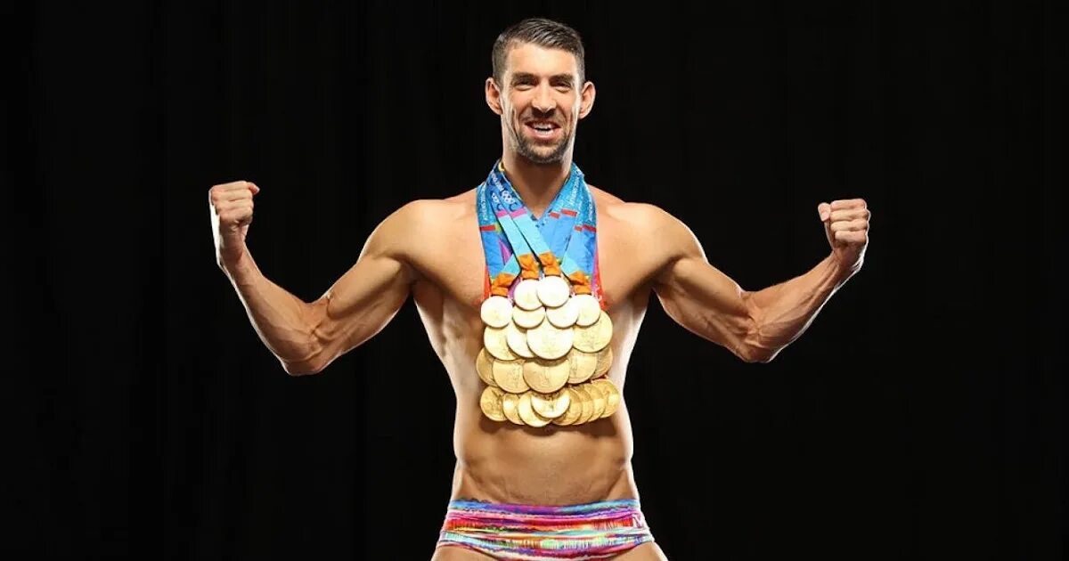 Титулованный спортсмен. Майкл Фелпс с медалями. Michael Phelps 2021.