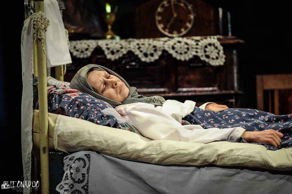 Последний срок 4. Валентин распутин последний срок. повесть валентина распутина последний срок. последний срок распутин иллюстрации. распутин последний срок анна.