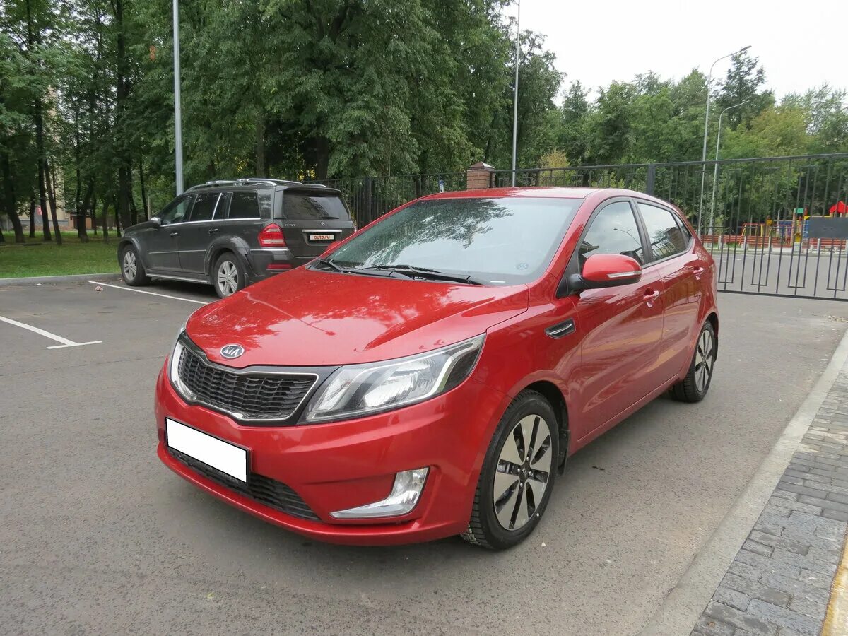 Kia Rio 2012. Kia Rio 3 поколение. Kia Rio 3 красная. Kia Rio 2012 Red.